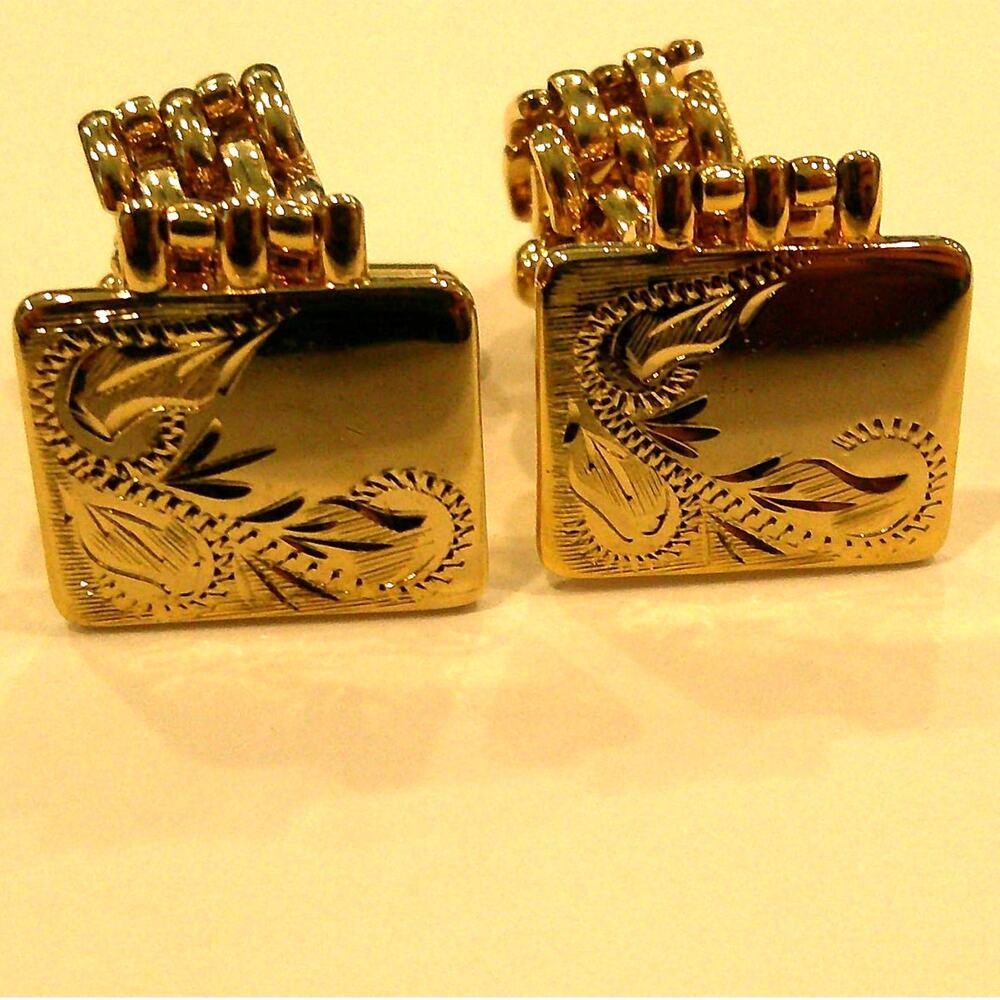 Vintage Cufflinks Gold Tone Square With Design Brick Laying Pattern Wrap Design.